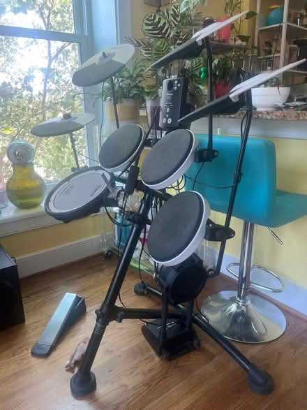 Photo of free Roland electric drum kit (Cardozo) #1