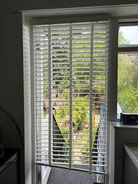 Photo of free Slatted white blind (Archway N19) #1