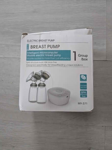 Photo of free Baby bath, bottles, breast pump (Salford M7) #2