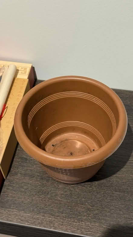 Photo of free Plant pot (W2 Edgware Road) #2