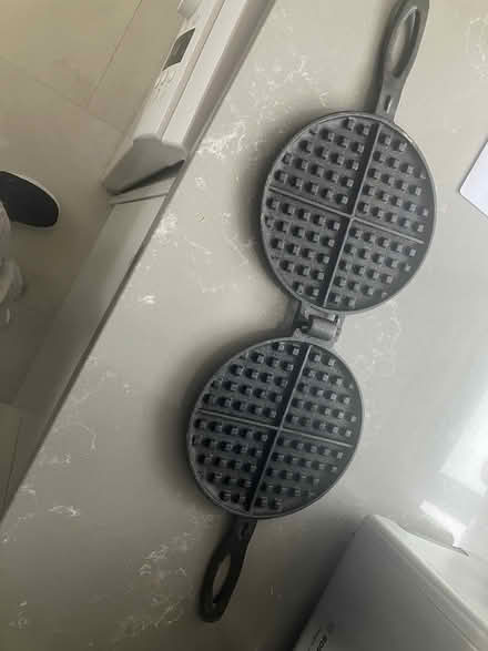 Photo of free Waffle maker (Coulsdon, nr, train station) #1