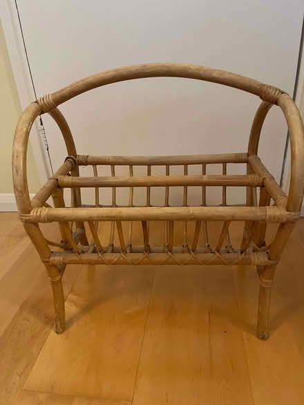 Photo of free magazine rack (Stanborough AL8) #1