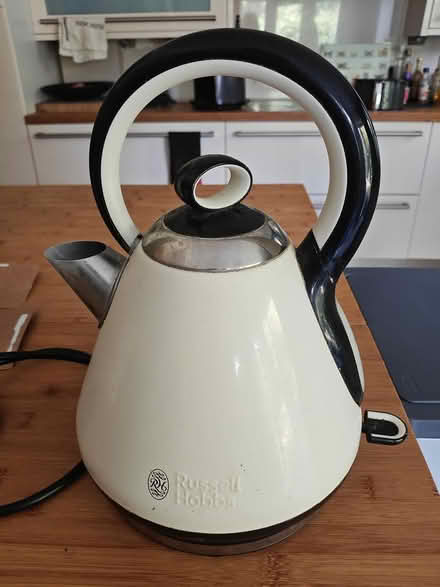 Photo of free kettle (pe28) #1