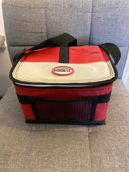 Photo of free Cool lunch bag (Jennett's Park RG12) #1