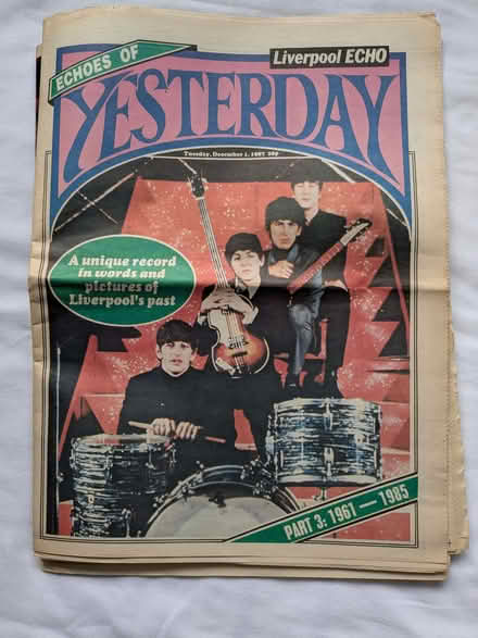 Photo of free Liverpool Echo Souvenir editions on WW2 etc from 1980s (Southport PR9) #2