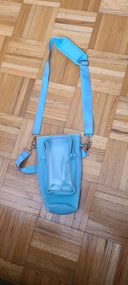 Photo of free Travel mug purse (Mavis and burnhamthorpe) #1