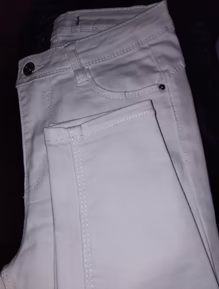 Photo of free White jeans size 6/8 ladies (Bloxwich.walsall WS3) #1