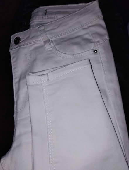 Photo of free White jeans size 6/8 ladies (Bloxwich.walsall WS3) #1