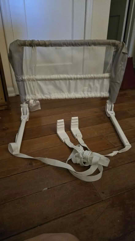 Photo of free Munchkin Bed Rail for Toddlers/Kids (SW Minneapolis) #2