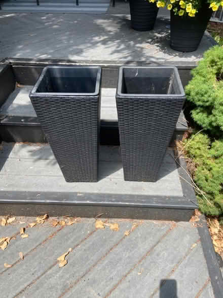 Photo of free 2 planters (23 brant avenue mississauga on) #1