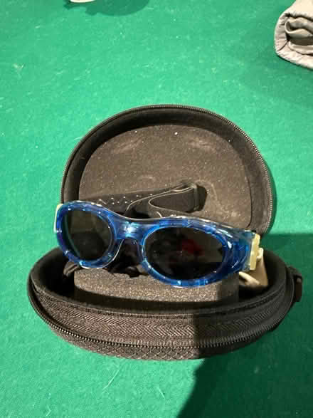 Photo of free Kids sport sunglasses (95070) #1