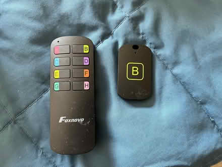 Photo of free Foxnovo key-finders (downtown Edmonds) #2