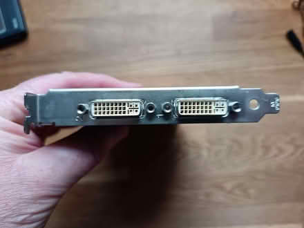 Photo of free Nvidia Quadro graphics card (Yate BS37) #3