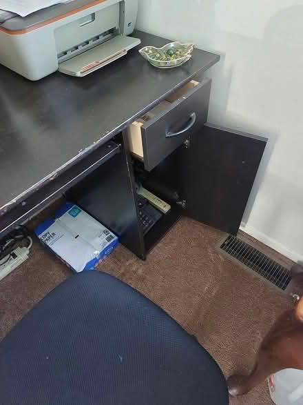 Photo of free computer desk (South West Side of Indianapoli) #2