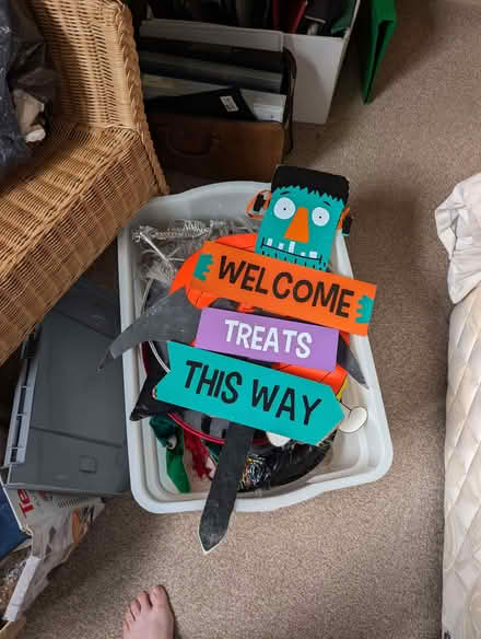 Photo of free Box and sign for Halloween. (Rothwell LS26) #1