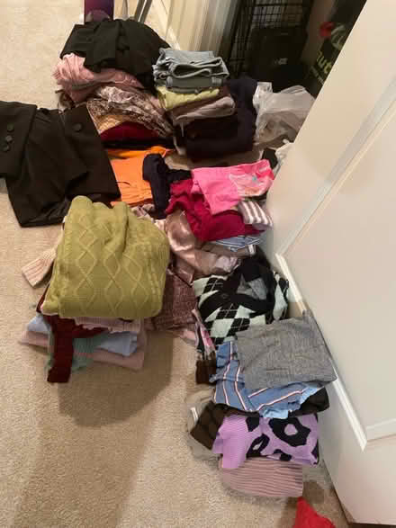 Photo of free Small fem clothes (Grosvenor metro!) #1