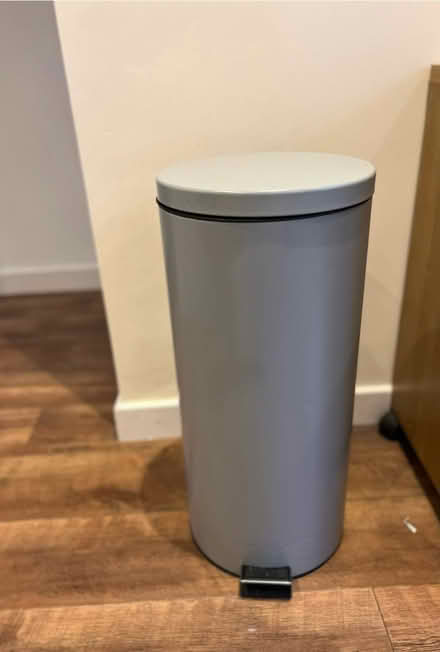 Photo of free Dustbin (EN2) #1