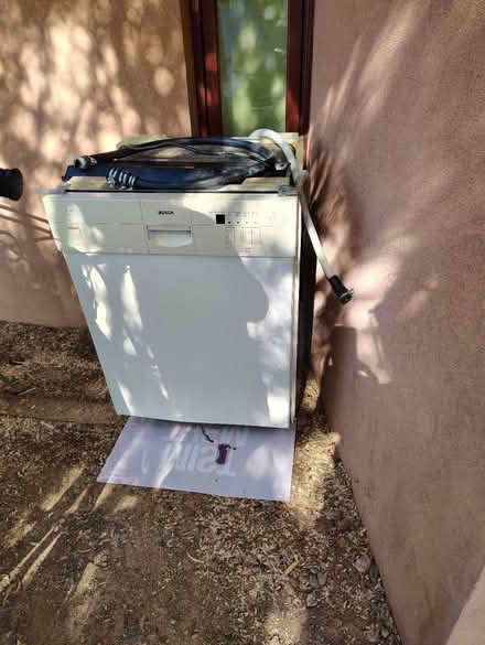 Photo of free BOSCH Dishwasher - parts/repair (north east corner of Tempe) #4