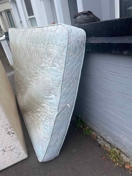 Photo of free Double bed clean good condition (Leytonstone Ashville Road) #2