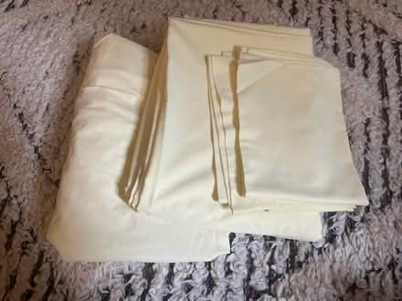 Photo of free Lemon colour single bedding set (Acton W3) #1