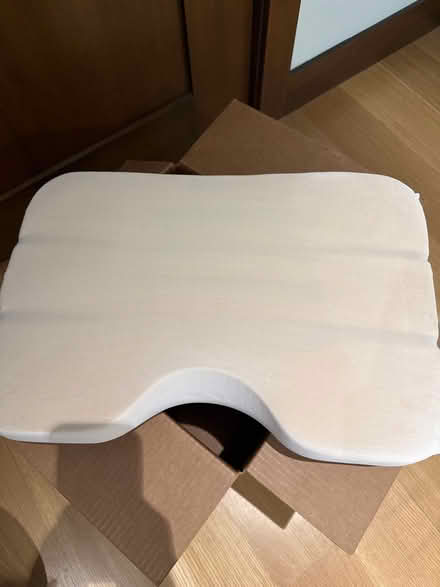 Photo of free Pillow (95070) #1