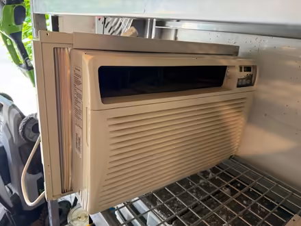 Photo of free Window Air Conditioner (Capitol Hill) #1