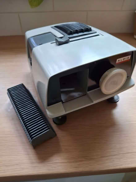 Photo of free Aldis 35mm slide projector & magazines (Lightwater GU18) #1