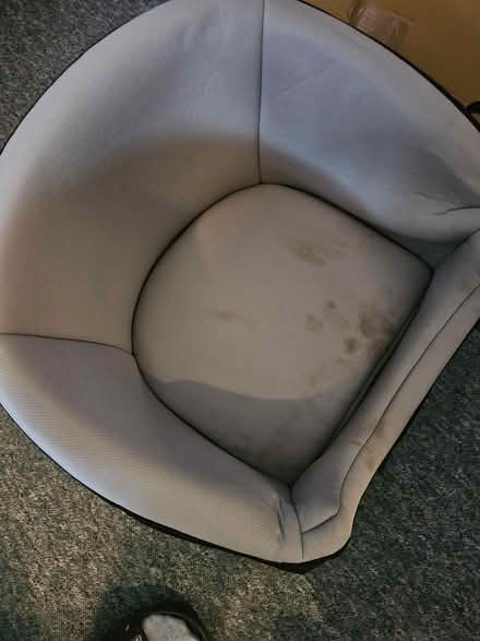 Photo of free Car dog seat x2 1 new 1 slight use (BN10) #3