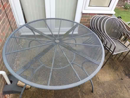 Photo of free garden table and diameter 150 cm coated metal,6 chairs (Glenleigh Park TN39) #3