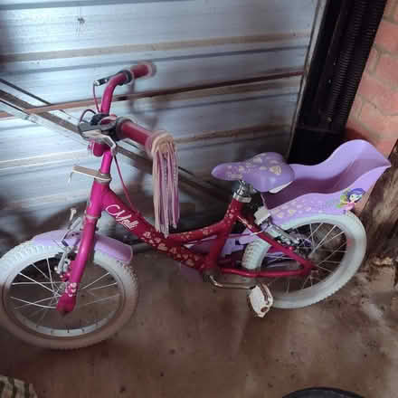 Photo of free Adult bike and child bike (Ruislip) #2