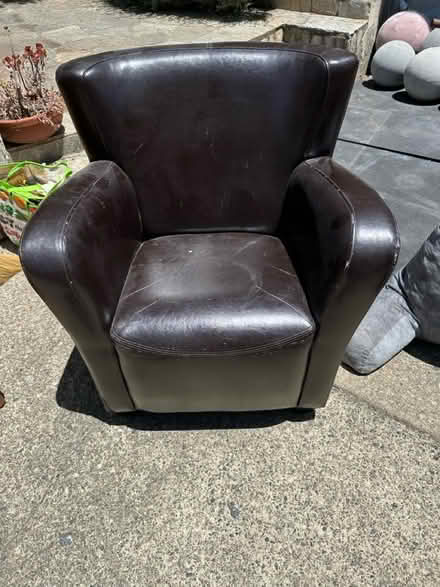 Photo of free chairs (San rafael) #2