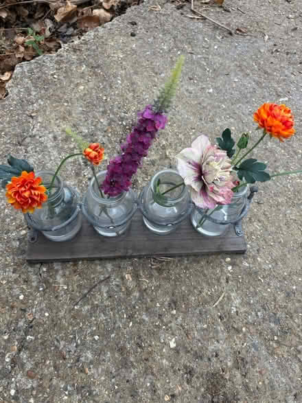 Photo of free Artificial flowers and vases (Chessington KT9) #2