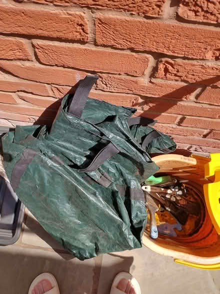 Photo of free A collection of garden items (Roundham TQ4) #1
