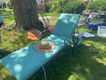 Photo of free Metal chaise lounge with cushion (Wilmette - Lake & Illinois) #1