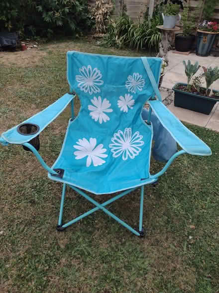 Photo of free Camping chair with carrying case (Hatfield AL10) #2
