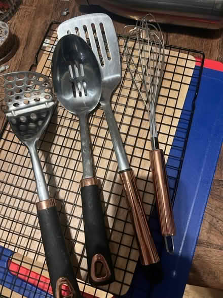 Photo of free Large bag of useful kitchen items (SW16) #4