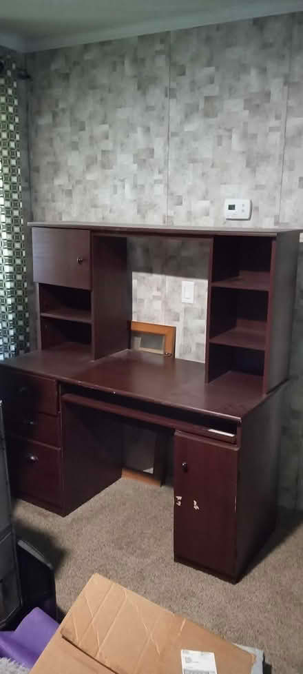 Photo of free Desk (Iva SC Coyote lane) #1
