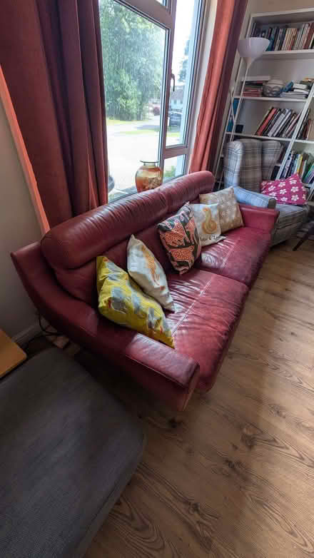 Photo of free Sofa (Heath End RG26) #1
