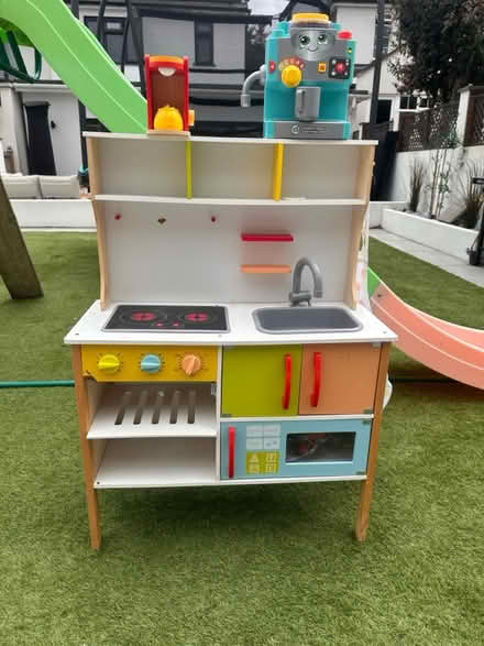 Photo of free Kitchen - with accessories (Bexleyheath DA7) #1