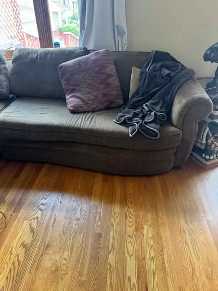 Photo of free 4 piece sectional with cushions (Oak park IL) #1