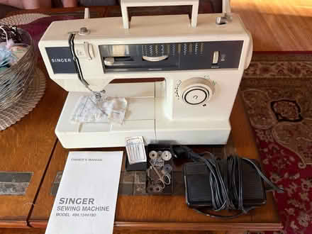 Photo of free Singer Sewing Machine (Tonawanda) #1
