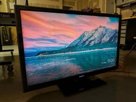 Photo of free 46in LCD TV (Near downtown Sunnyvale) #1