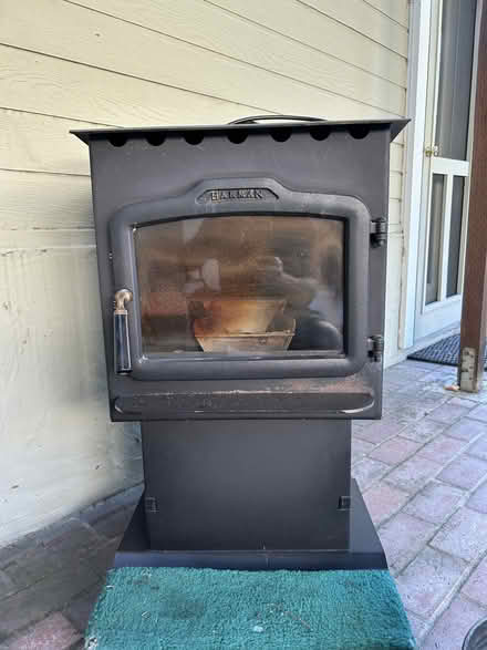 Photo of free Harman Pellet Stove (OldLand Park) #1
