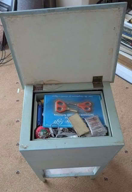 Photo of free Sewing kit (needs restoration including new hinge) (Yeading UB4) #1