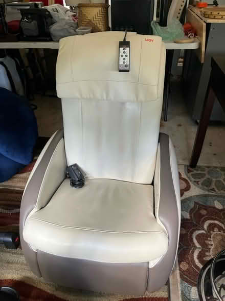 Photo of free Small leather chair (Kings park west) #3