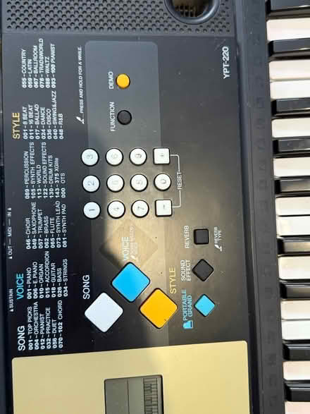 Photo of free Yamaha electronic keyboard (Redhill RH1) #2