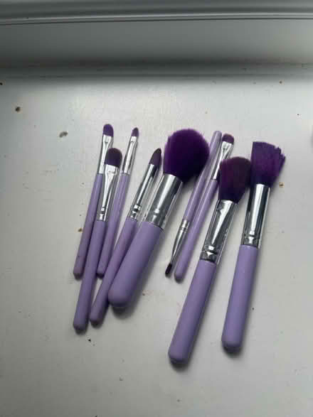 Photo of free Make up brush (West bromwich) #2