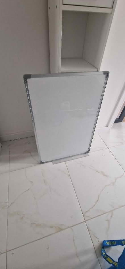 Photo of free Whiteboard. (Burnham SL2) #1