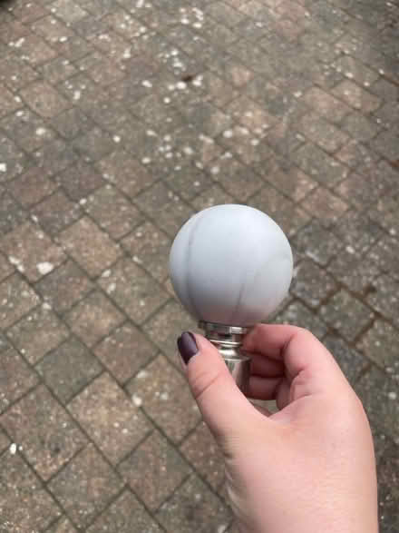 Photo of free Extendable curtain pole (Ng10 3da) #1