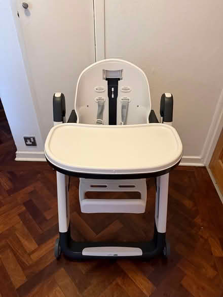 Photo of free High chair (Kingston upon Thames KT1 3NE) #1